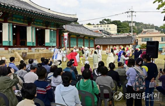 동래무형유산 캠프 `무형유산 가족 나들이` 운영