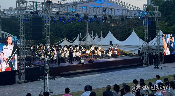 청주시립교향악단, 클래식 흐르는 ‘오창 호수음악회’ 마무리