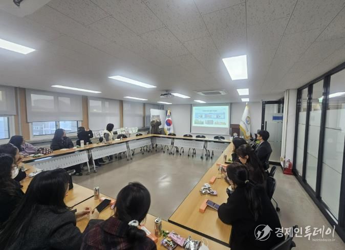 가평교육지원청, 디지털(AI) 활용 책쓰기 프로젝트 운영 연수 개최