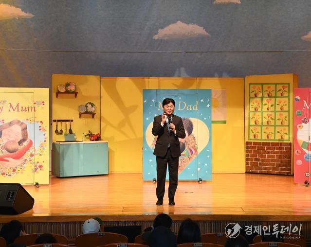 조용익 부천시장이 환영사를 전하고 있다.