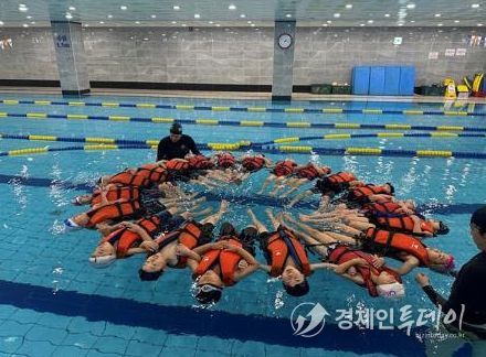 유치원 생존수영교육 학부모 만족도 97.89%