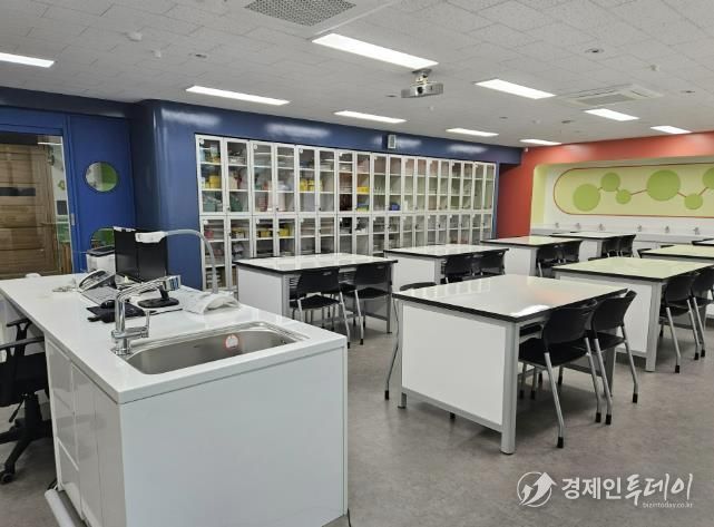 하남초 과학실 사진